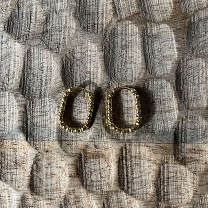 Créoles ovales martelées dorées.jpeg