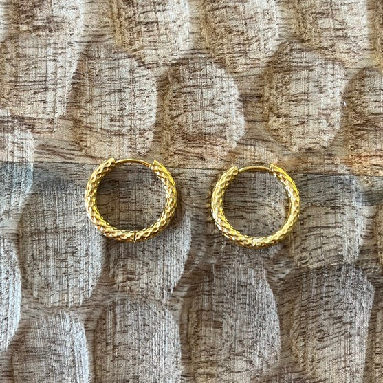 Créoles rondes martelées or.jpeg