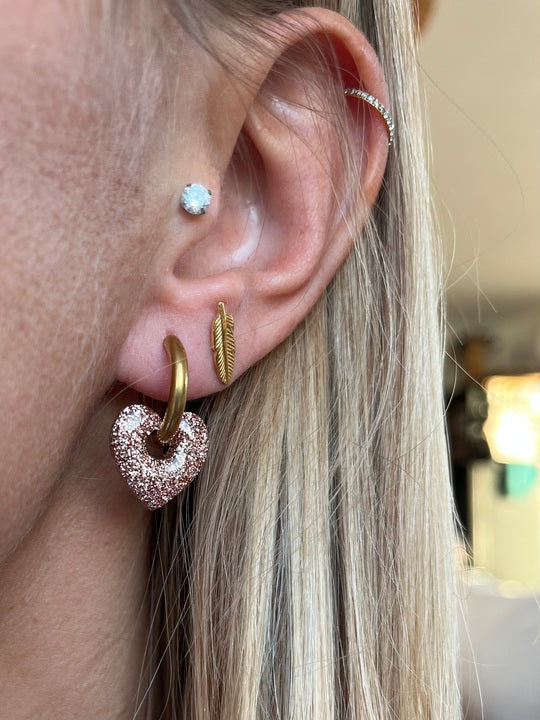 Pampilles coeurs résine pailletée "Spéciales Fêtes"